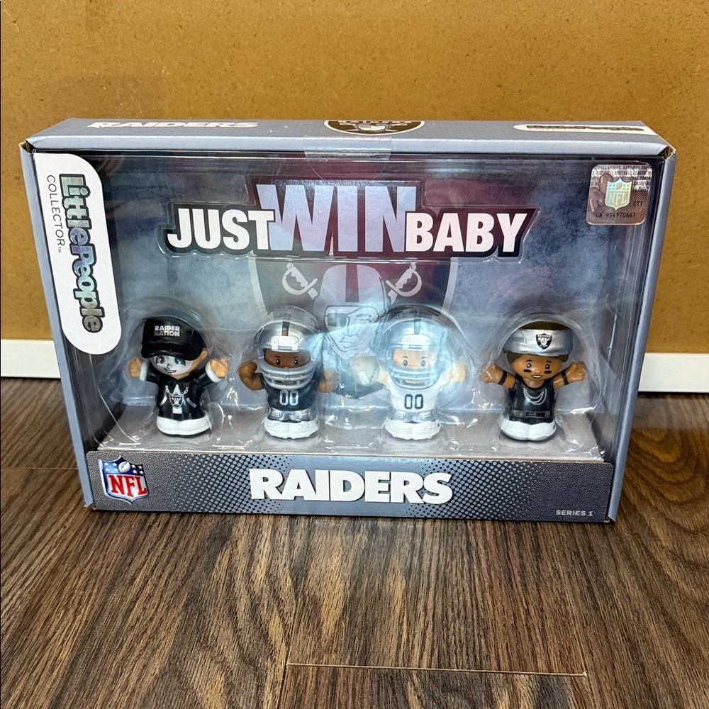 NWT Little People NFL Raiders Toy Set